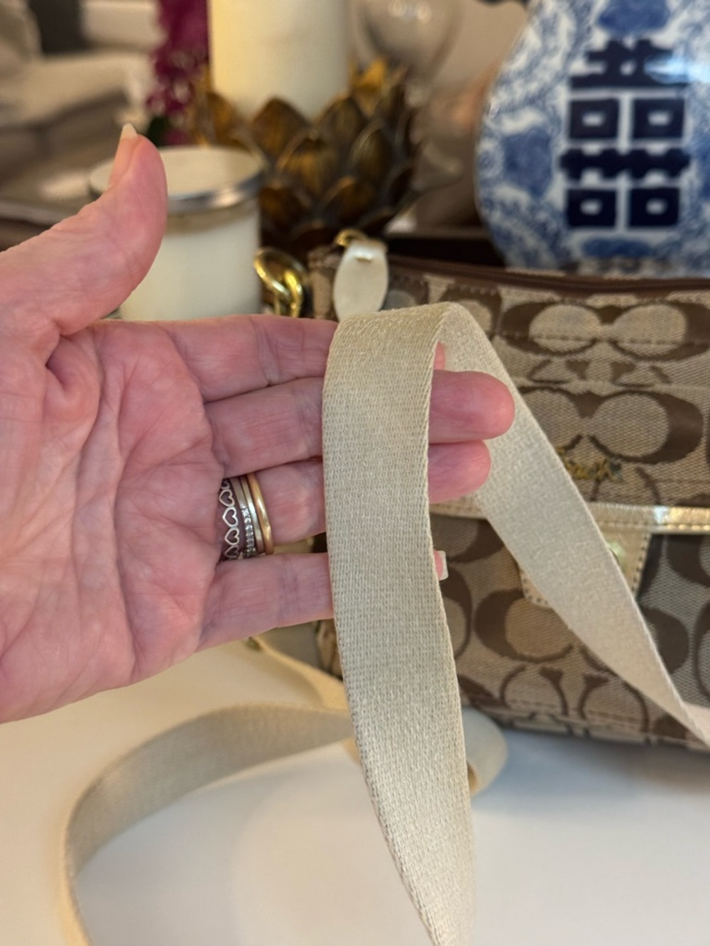 🤎 COACH PENELOPE SIGNATURE TAN AND BROWN CROSSBODY BAG. - Picture 15 of 16